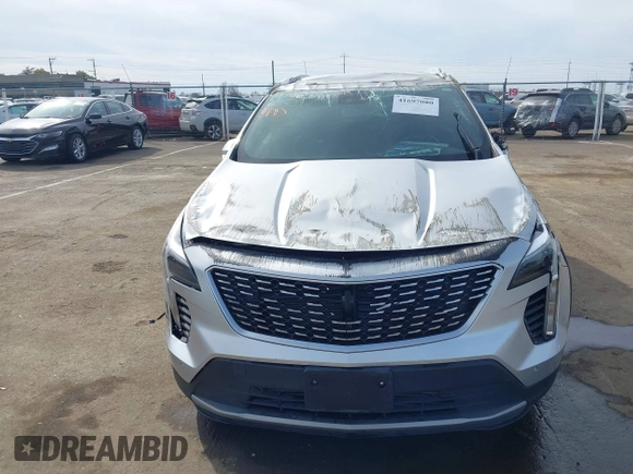 2020 Cadillac XT4 FWD Premium Luxury with VIN 1GYFZCR48LF037235, listed as a IAAI auction lot 41697080 with 88,211 mi miles and . Bid and sale history available at carsss.com. Image 6.