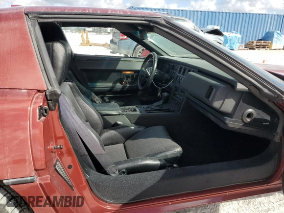 1988 Chevrolet Corvette z VIN 1G1YY2185J5120174, wystawiony jako Copart lot #44314235 z przebiegiem 85 341 mil mil oraz Nie do naprawy • Non repairable. Historia ofert i sprzedaży dostępna na DreamBid. Obrazek 10.