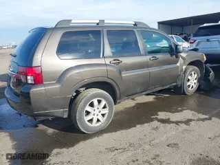 2011 Mitsubishi Endeavor LS with VIN 4A4JN2AS4BE030926, listed as a IAAI auction lot 41217100 with 154,340 mi miles. Bid and sale history available at carsss.com. Image 4.