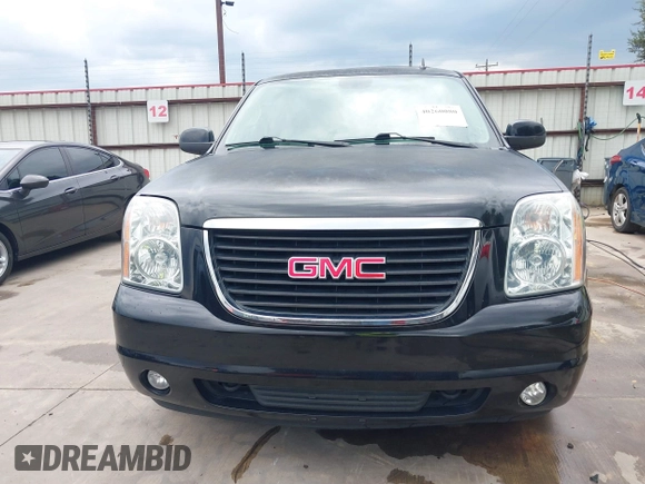 2014 GMC Yukon SLT with VIN 1GKS1CE07ER229525, listed as a IAAI auction lot 40260080 with 180,043 mi miles. Bid and sale history available at carsss.com. Image 12.