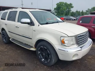 2008 Chrysler Aspen Limited z VIN 1A8HW58N48F143615, wystawiony jako IAAI lot #42418194 z przebiegiem 227 093 mil mil oraz . Historia ofert i sprzedaży dostępna na DreamBid. Obrazek 1.