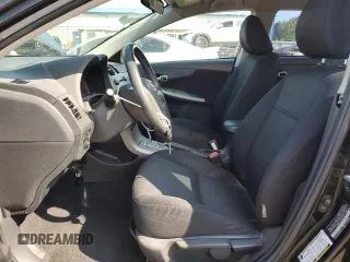 2010 Toyota Corolla z VIN 2T1BU4EE9AC243418, wystawiony jako Copart lot #64118445 z przebiegiem 57 645 mil mil oraz Czysty tytuł • Clean title. Historia ofert i sprzedaży dostępna na DreamBid. Obrazek 7.