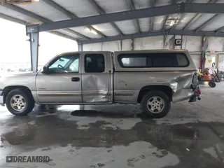2001 Chevrolet Silverado 1500 LS with VIN 2GCEC19V811229792, listed as a IAAI auction lot 41844893 with 284,568 mi miles. Bid and sale history available at carsss.com. Image 14.