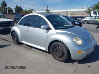 2005 Volkswagen Beetle GL with VIN 3VWBK31C95M403330, listed as a IAAI auction lot 42134616 with 152,736 mi miles and . Bid and sale history available at DreamBid. Image 1.