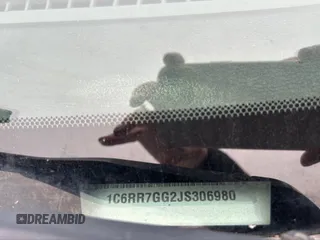 2018 Ram 1500 Big Horn с VIN 1C6RR7GG2JS306980, выставлен на аукционе IAAI как лот 41597761 с пробегом 197 505 миль миль и . История ставок и продаж доступна на DreamBid. Изображение 9.