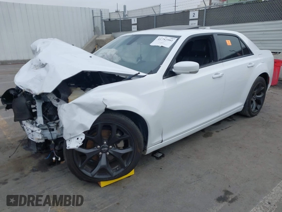 2022 Chrysler 300 S z VIN 2C3CCABG0NH190751, wystawiony jako IAAI lot #41782941 z przebiegiem Nie podano mil oraz . Historia ofert i sprzedaży dostępna na DreamBid. Obrazek 2.