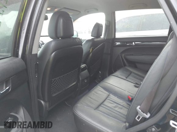 2013 Kia Sorento EX z VIN 5XYKU4A69DG365736, wystawiony jako IAAI lot #42127780 z przebiegiem 184 410 mil mil oraz . Historia ofert i sprzedaży dostępna na DreamBid. Obrazek 8.