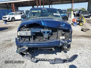 2001 Chevrolet Blazer LT z VIN 1GNCS13W812221839, wystawiony jako Copart lot #57048485 z przebiegiem 119 961 mil mil oraz Szkoda całkowita • Salvage title. Historia ofert i sprzedaży dostępna na DreamBid. Obrazek 5.
