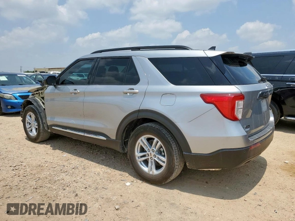 2022 Ford Explorer XLT with VIN 1FMSK7DH8NGB62920, listed as a Copart auction lot 56868815 with 26,425 mi miles and Salvage title. Bid and sale history available at DreamBid. Image 2.
