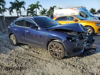 2018 Maserati Levante S with VIN ZN661YUL7JX302077, listed as a Copart auction lot 78106184 with 72,569 mi miles and Non Repairable. Bid and sale history available at carsss.com. Image 4.