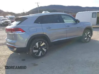 2024 Volkswagen Atlas SE with VIN 1V2KE2CA4RC223498, listed as a IAAI auction lot 41762422 with 15,618 mi miles and . Bid and sale history available at DreamBid. Image 4.