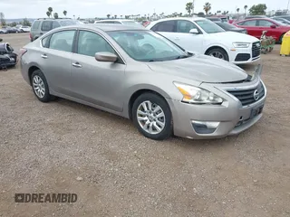 2014 Nissan Altima SV with VIN 1N4AL3AP9EN363762, listed as a IAAI auction lot 42128232 with 114,006 mi miles and . Bid and sale history available at carsss.com. Image 1.