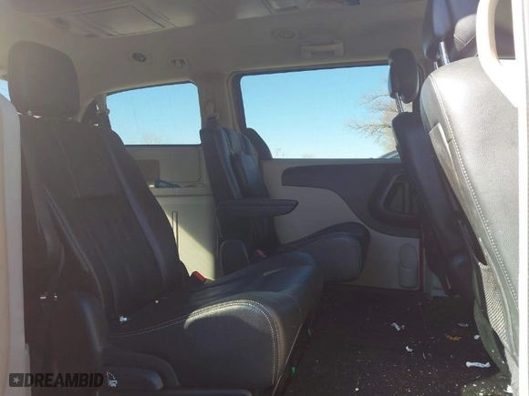 2015 Chrysler Town & Country Touring with VIN 2C4RC1BG9FR751398, listed as a IAAI auction lot 41646478 with 239,433 mi miles. Bid and sale history available at carsss.com. Image 8.