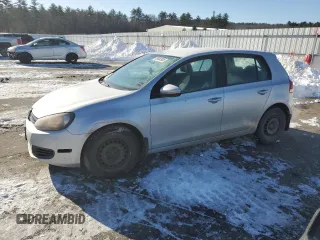 2011 Volkswagen Golf z VIN WVWDA7AJ1BW193340, wystawiony jako Copart lot #89053955 z przebiegiem 134 792 mil mil oraz Szkoda całkowita • Salvage title. Historia ofert i sprzedaży dostępna na DreamBid. Obrazek 1.
