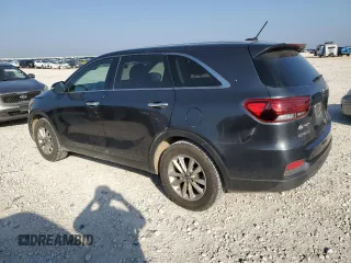 2020 Kia Sorento LX z VIN 5XYPG4A35LG671902, wystawiony jako Copart lot #49855845 z przebiegiem 94 537 mil mil oraz Czysty tytuł • Clean title. Historia ofert i sprzedaży dostępna na DreamBid. Obrazek 2.