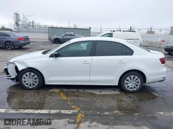 2016 Volkswagen Jetta Sedan 1.4T S w/Technology with VIN 3VW267AJ6GM237619, listed as a IAAI auction lot 41878297 with 124,887 mi miles. Bid and sale history available at carsss.com. Image 14.