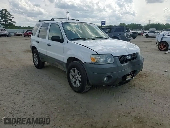 2005 Ford Escape XLT z VIN 1FMYU93145DA04306, wystawiony jako Copart lot #56209425 z przebiegiem 124 956 mil mil oraz Szkoda całkowita • Salvage title. Historia ofert i sprzedaży dostępna na DreamBid. Obrazek 14.