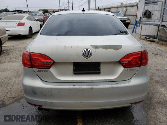 2011 Volkswagen Jetta SE with VIN 3VWDZ7AJXBM379724, listed as a Copart auction lot 62309775 with 138,164 mi miles and Clean title. Bid and sale history available at DreamBid. Image 6.