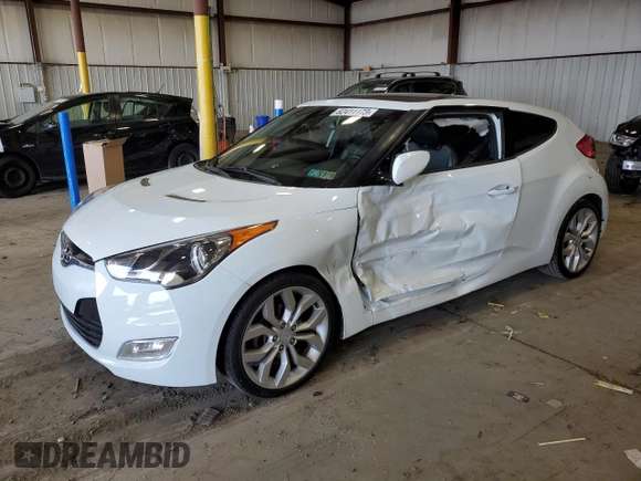 2015 Hyundai Veloster with VIN KMHTC6AD0FU236993, listed as a Copart auction lot 62411173 with 83,612 mi miles. Bid and sale history available at carsss.com. Image 1.