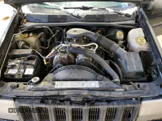 1998 Jeep Grand Cherokee Laredo with VIN 1J4GZ58Y9WC122076, listed as a Copart auction lot 84221784 with 387,353 mi miles and Salvage Title. Bid and sale history available at carsss.com. Image 12.