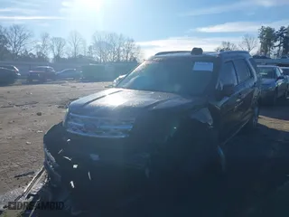 2019 Ford Explorer XLT with VIN 1FM5K7DH5KGB51334, listed as a IAAI auction lot 41436521 with 120,909 mi miles. Bid and sale history available at carsss.com. Image 17.