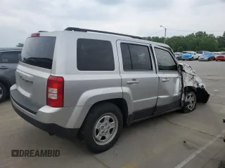 2014 Jeep Patriot Sport с VIN 1C4NJPBA5ED551767, выставлен на аукционе Copart как лот 61045035 с пробегом 154 705 миль миль и Списание • Salvage title. История ставок и продаж доступна на DreamBid. Изображение 3.
