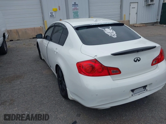 2013 Infiniti G37 x with VIN JN1CV6AR4DM759007, listed as a IAAI auction lot 42165518 with 193,489 mi miles and . Bid and sale history available at carsss.com. Image 3.