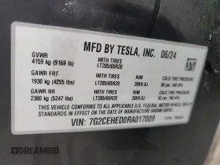 2024 Tesla Cybertruck z VIN 7G2CEHED0RA017009, wystawiony jako Copart lot #71960844 z przebiegiem 4142 mil mil oraz Szkody całkowita. Historia ofert i sprzedaży dostępna na DreamBid. Obrazek 15.