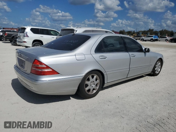 2001 Mercedes-Benz S-Class with VIN WDBNG70J11A192431, listed as a Copart auction lot 77662564 with 0 mi miles and Salvage Title. Bid and sale history available at carsss.com. Image 3.
