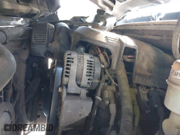 2010 Chevrolet Silverado 1500 LS with VIN 1GCSKREA5AZ201544, listed as a IAAI auction lot 40973633 with 361,037 mi miles and . Bid and sale history available at DreamBid. Image 10.