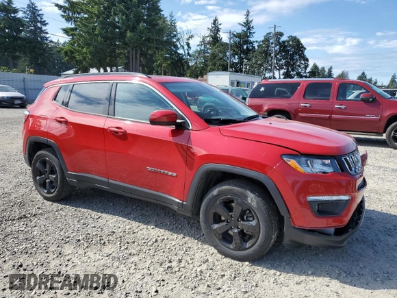 2020 Jeep Compass Latitude z VIN 3C4NJDBB0LT117108, wystawiony jako Copart lot #61243675 z przebiegiem 27 466 mil mil oraz Szkoda całkowita • Salvage title. Historia ofert i sprzedaży dostępna na DreamBid. Obrazek 4.