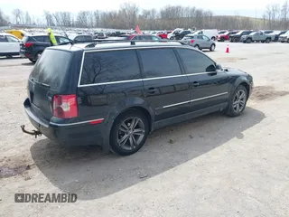 2005 Volkswagen Passat GLS z VIN WVWCE63B15E131558, wystawiony jako IAAI lot #42069590 z przebiegiem 241 886 mil mil oraz . Historia ofert i sprzedaży dostępna na DreamBid. Obrazek 4.