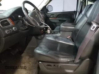 2012 Chevrolet Tahoe LT z VIN 1GNSKBE06CR157112, wystawiony jako Copart lot #55932895 z przebiegiem 185 934 mil mil oraz Szkoda całkowita • Salvage title. Historia ofert i sprzedaży dostępna na DreamBid. Obrazek 7.