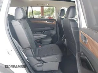 2024 Volkswagen Atlas SE z VIN 1V2JR2CA1RC616729, wystawiony jako IAAI lot #42049460 z przebiegiem 3 718 mil mil oraz . Historia ofert i sprzedaży dostępna na DreamBid. Obrazek 8.