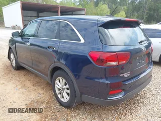 2019 Kia Sorento LX with VIN 5XYPG4A32KG505075, listed as a IAAI auction lot 41918622 with 103,650 mi miles. Bid and sale history available at carsss.com. Image 3.