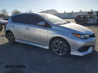 2016 Scion iM z VIN JTNKARJE1GJ505887, wystawiony jako Copart lot #88695115 z przebiegiem 137 491 mil mil oraz Szkoda całkowita • Salvage title. Historia ofert i sprzedaży dostępna na DreamBid. Obrazek 4.