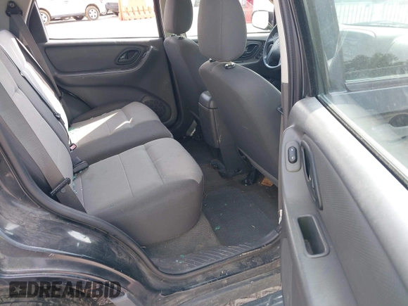 2007 Ford Escape XLS with VIN 1FMYU02ZX7KB90581, listed as a IAAI auction lot 42430544 with 164,595 mi miles and . Bid and sale history available at DreamBid. Image 8.