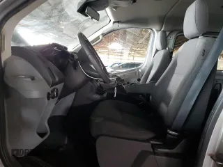 2015 Ford Transit XL с VIN 1FMZK1YM3FKB16364, выставлен на аукционе Copart как лот 50427145 с пробегом 88 742 миль миль и Списание • Salvage title. История ставок и продаж доступна на DreamBid. Изображение 7.