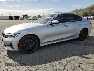 2020 BMW 3 Series 330i with VIN WBA5R1C09LFH40077, listed as a Copart auction lot 46670715 with 96,298 mi miles and Clean Title. Bid and sale history available at carsss.com. Image 1.