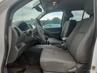 2021 Nissan Frontier SV с VIN 1N6ED0EB8MN723010, выставлен на аукционе Copart как лот 61046665 с пробегом 86 235 миль миль и Списание • Salvage title. История ставок и продаж доступна на DreamBid. Изображение 7.