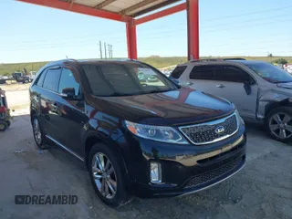2015 Kia Sorento SX Limited with VIN 5XYKW4A74FG638961, listed as a IAAI auction lot 41763253 with 111,826 mi miles. Bid and sale history available at carsss.com. Image 1.