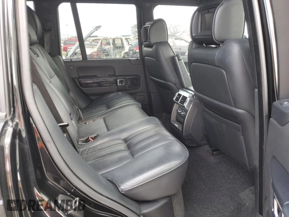 2012 Land Rover Range Rover SC z VIN SALMF1E43CA387569, wystawiony jako Copart lot #51148415 z przebiegiem 127 914 mil mil oraz Czysty tytuł • Clean title. Historia ofert i sprzedaży dostępna na DreamBid. Obrazek 11.