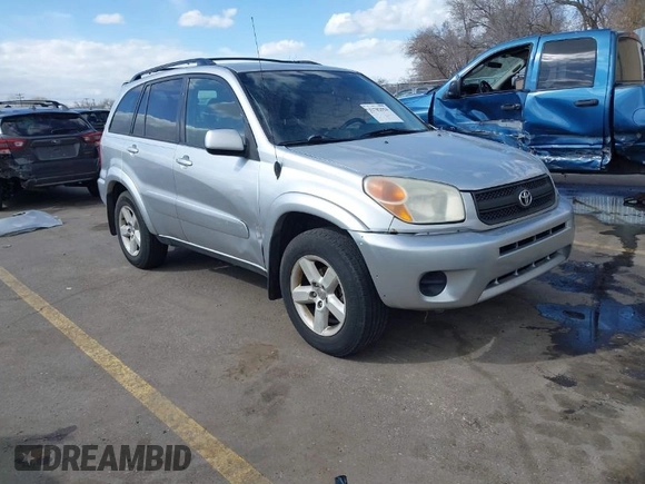 2005 Toyota RAV4 with VIN JTEHD20V150044817, listed as a IAAI auction lot 41782554 with 211,316 mi miles. Bid and sale history available at carsss.com. Image 1.