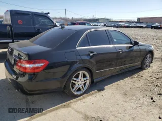 2013 Mercedes-Benz E 350 Luxury with VIN WDDHF8JB8DA735489, listed as a Copart auction lot 48387335 with 247,382 mi miles and Clean Title. Bid and sale history available at DreamBid. Image 3.