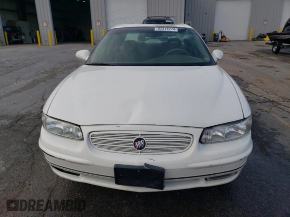 2003 Buick Regal LS with VIN 2G4WB52K331151130, listed as a Copart auction lot 82315774 with 122,688 mi miles and Salvage Title. Bid and sale history available at carsss.com. Image 5.