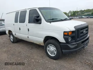 2008 Ford Econoline Cargo Commercial z VIN 1FTNE24L98DA64095, wystawiony jako IAAI lot #42249831 z przebiegiem Nie podano mil oraz . Historia ofert i sprzedaży dostępna na DreamBid. Obrazek 1.