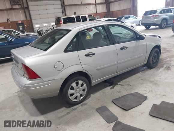2004 Ford Focus SE with VIN 1FAFP34Z54W177376, listed as a IAAI auction lot 41934423 with 61,040 mi miles and . Bid and sale history available at carsss.com. Image 4.