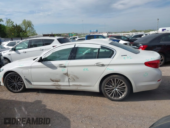 2018 BMW 5 Series 530e with VIN WBAJA9C58JB252398, listed as a IAAI auction lot 42070548 with Not provided miles and . Bid and sale history available at DreamBid. Image 14.