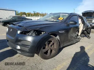 2019 Jaguar F-Pace 25t Premium z VIN SADCJ2FX2KA391888, wystawiony jako Copart lot #43513515 z przebiegiem Nie podano mil oraz Szkoda całkowita • Salvage title. Historia ofert i sprzedaży dostępna na DreamBid. Obrazek 1.
