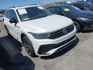2024 Volkswagen Tiguan SE R-Line Black с VIN 3VVCB7AX1RM064314, выставлен на аукционе IAAI как лот 41465386 с пробегом 7 626 миль миль и . История ставок и продаж доступна на DreamBid. Изображение 1.
